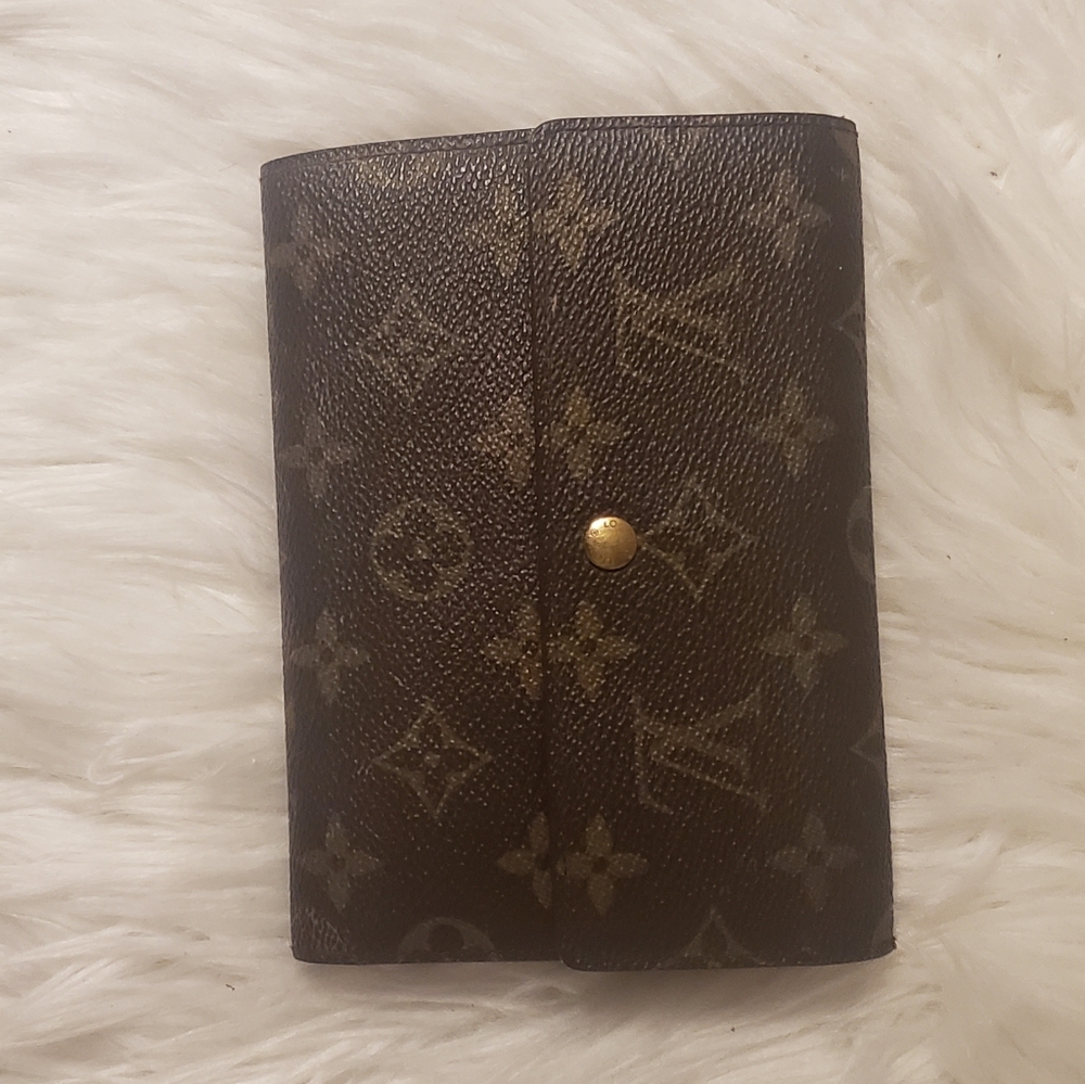 LOUIS VUITTON Women's Vintage Trifold Wallet